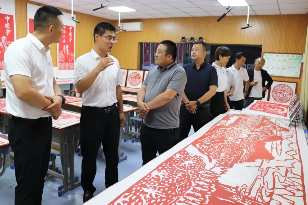 说明: https://mmbiz.qpic.cn/sz_mmbiz_jpg/dSSxVKrpEGb3c6Rxv4a9ps3XxUiaFgW6aYkXAcvgB9OjWFaGQaCYNwIX0EYnRku7Yg1FusKbp76iafJj6PWUKH1g/640?wx_fmt=jpeg